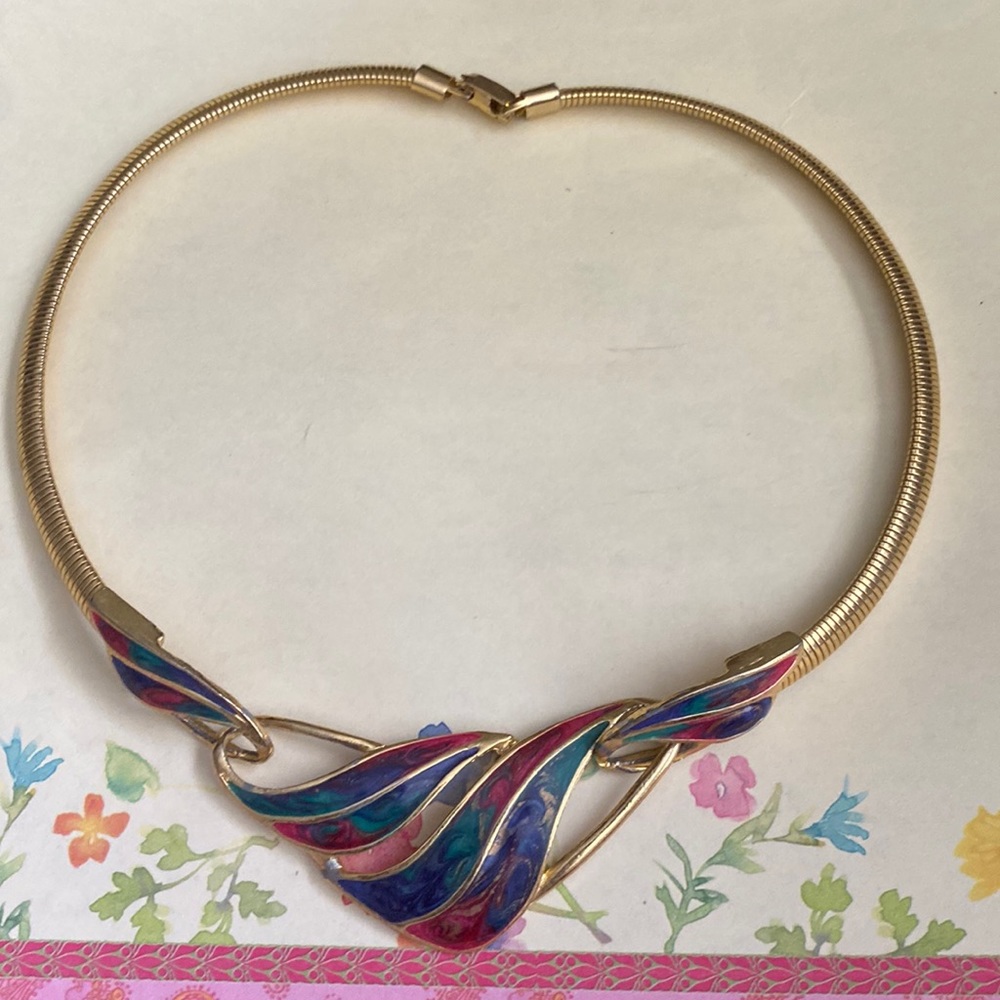 Goldtone Omega Style 18” Necklace With Red/Green/ Blue & Gold V Enamel Pendant.